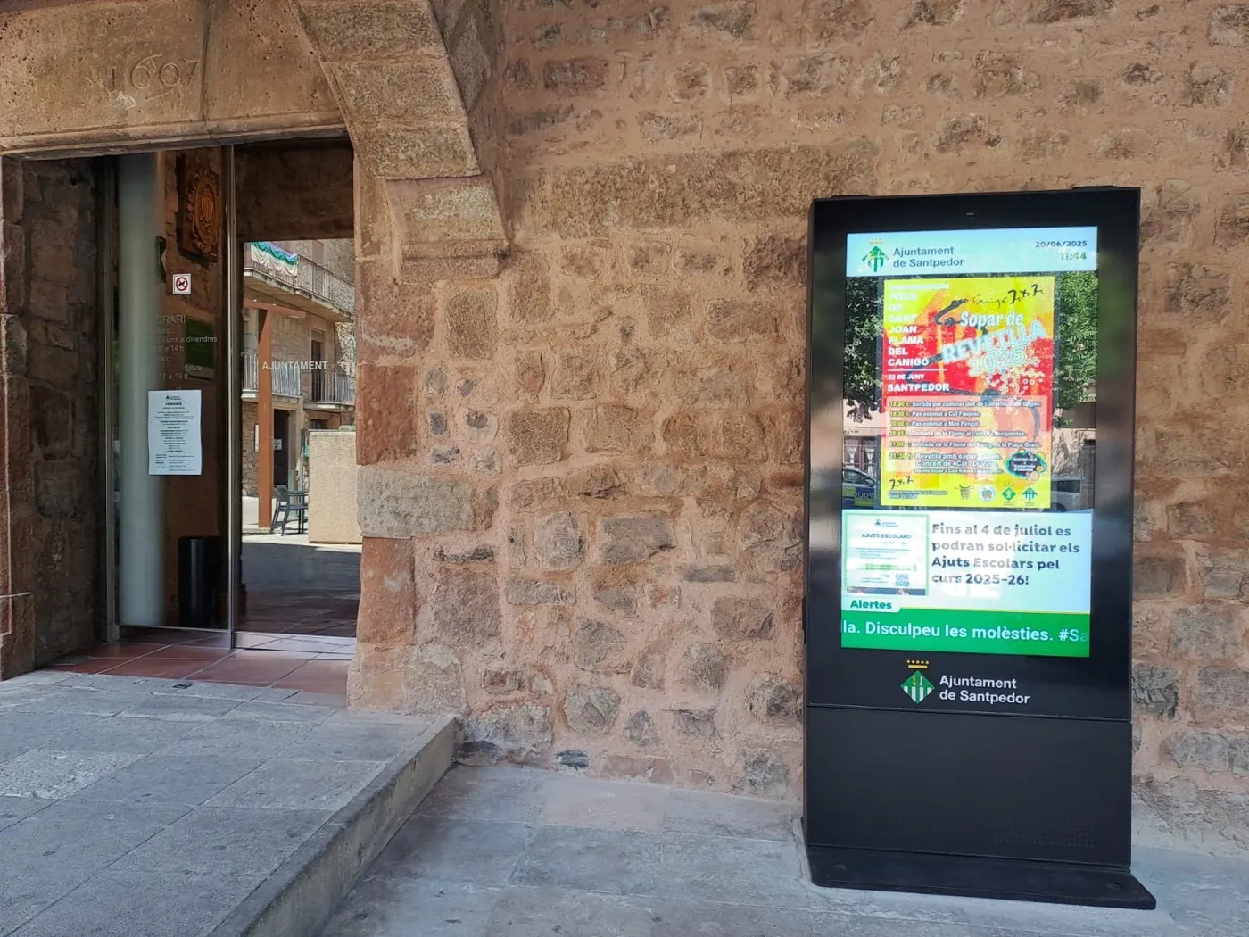 MUPI del Ajuntament de Santpedor en el casco histórico